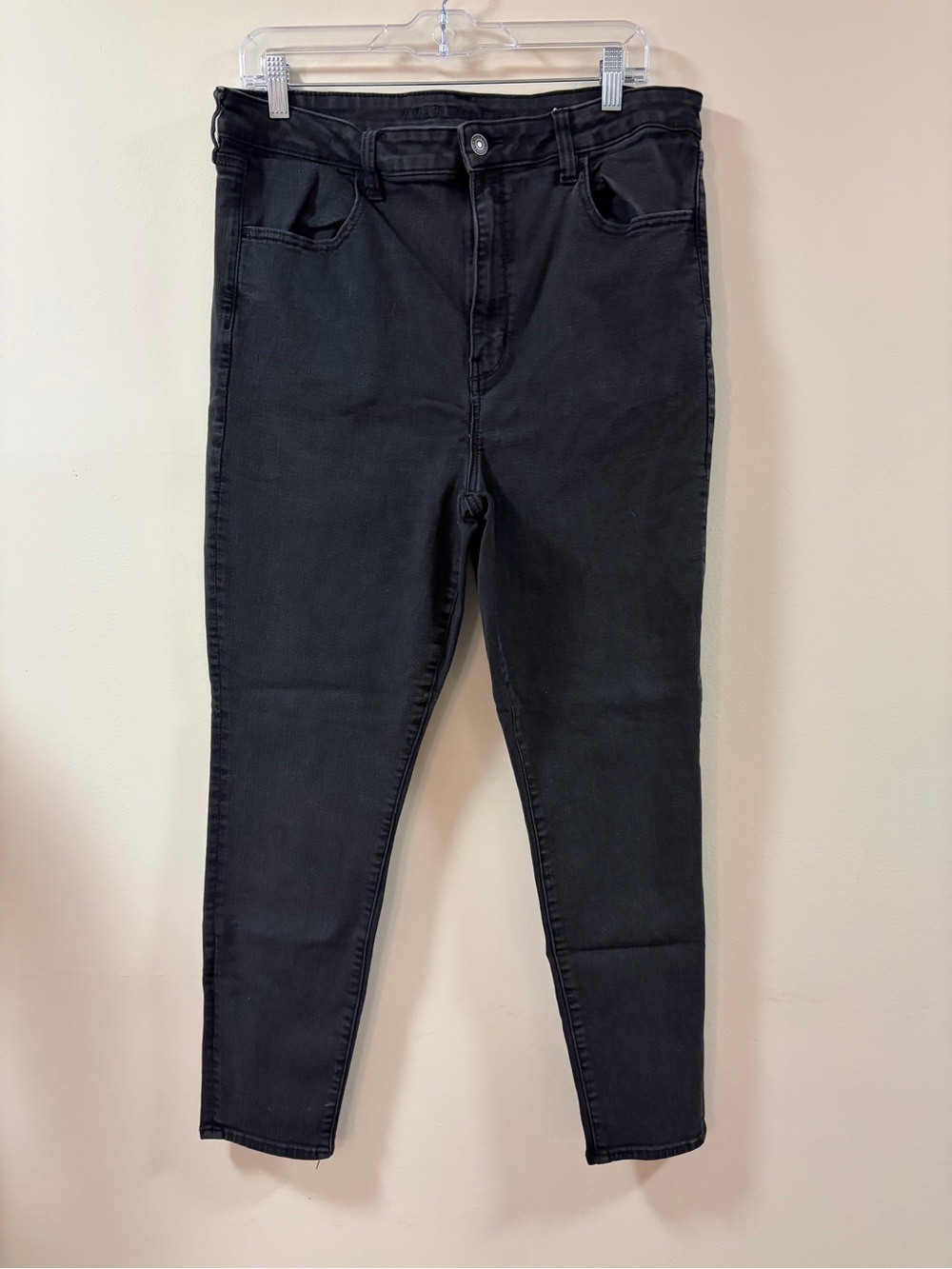 American Eagle Women's Black High-Rise Skinny Jeans